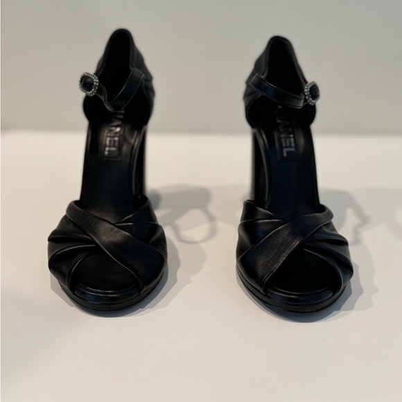 Brand NWT Chanel Heels - Picture 6 of 15